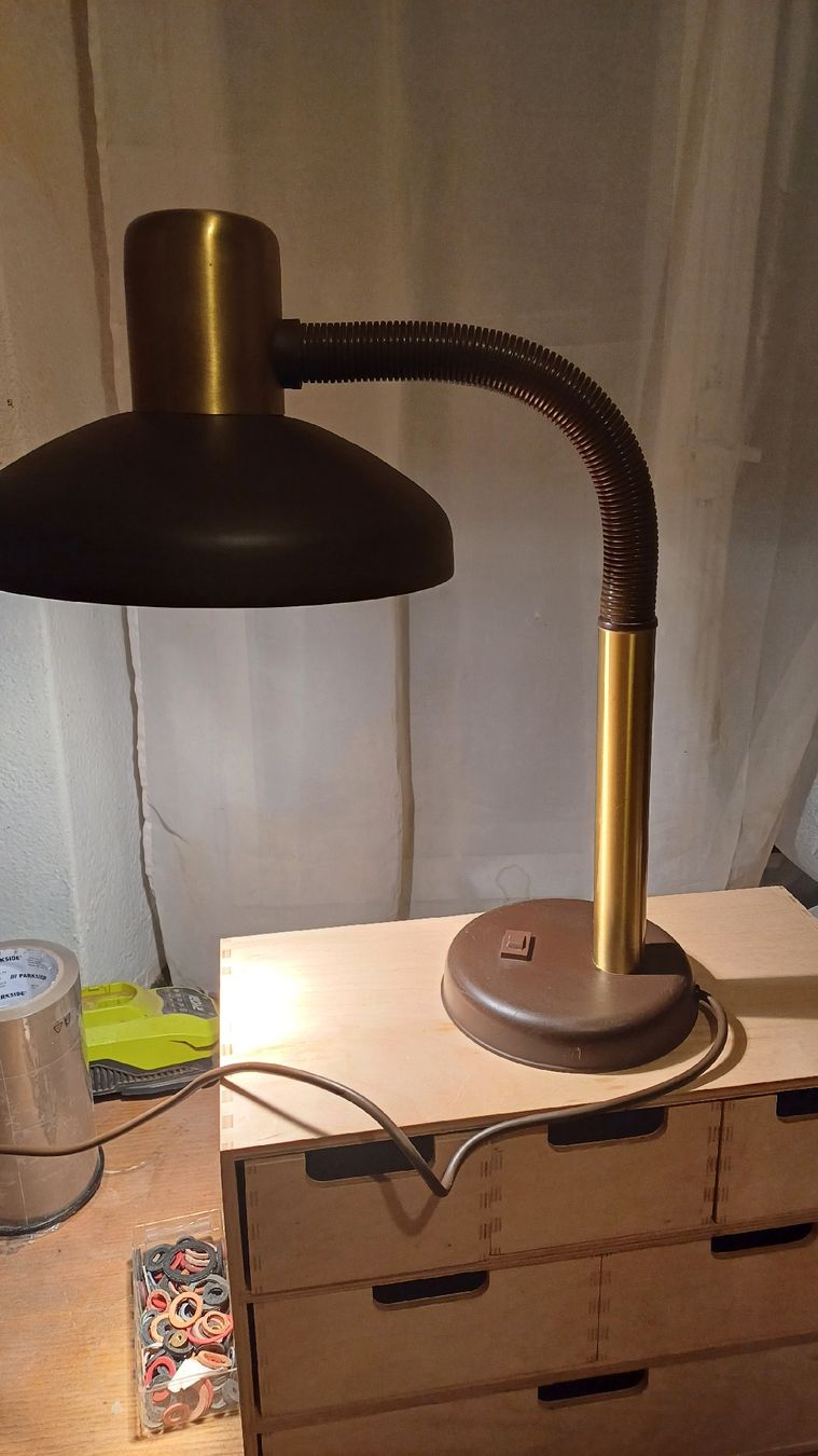 Lampade: Alte Bürolampe – Usato da Flawil venduto da Naphtali 1