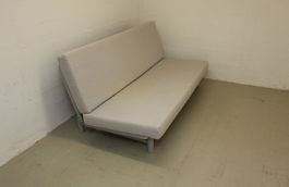 Bettsofa aus Metall