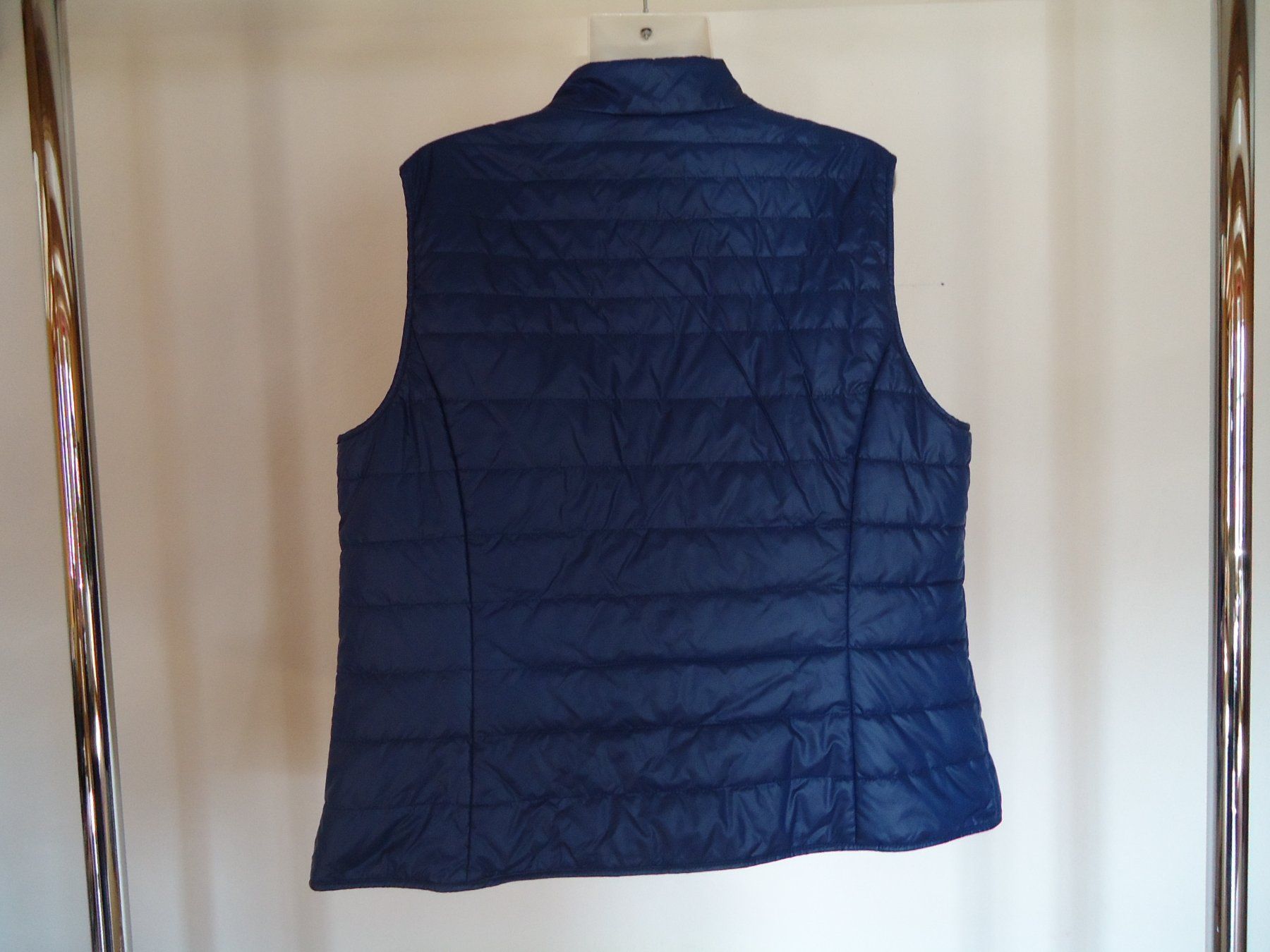 Gilet & Giacche senza maniche: TAIFUN - blaue, eher dünnere Steppweste, Gr. 42/44 + Loop – Usato da Schüpfen venduto da Sandbach62 4