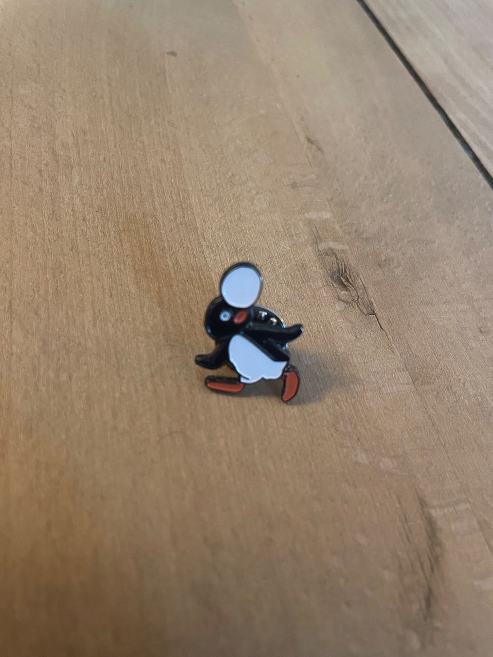 Placchette & Badge: Pin Pingu – Usato da Zürich venduto da 28881084
