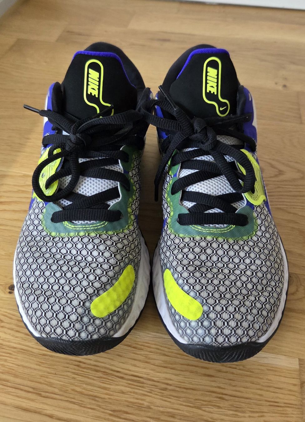 Nike Scarpe da uomo: Nike Sneakers – Usato da Zug venduto da opo_cy5d 1