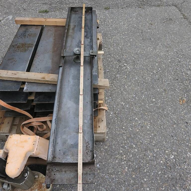 Tous les outils: Treppen- Stuffenschalung Altrad Baumann – D'occasion à Schwarzenburg par MX-500 1