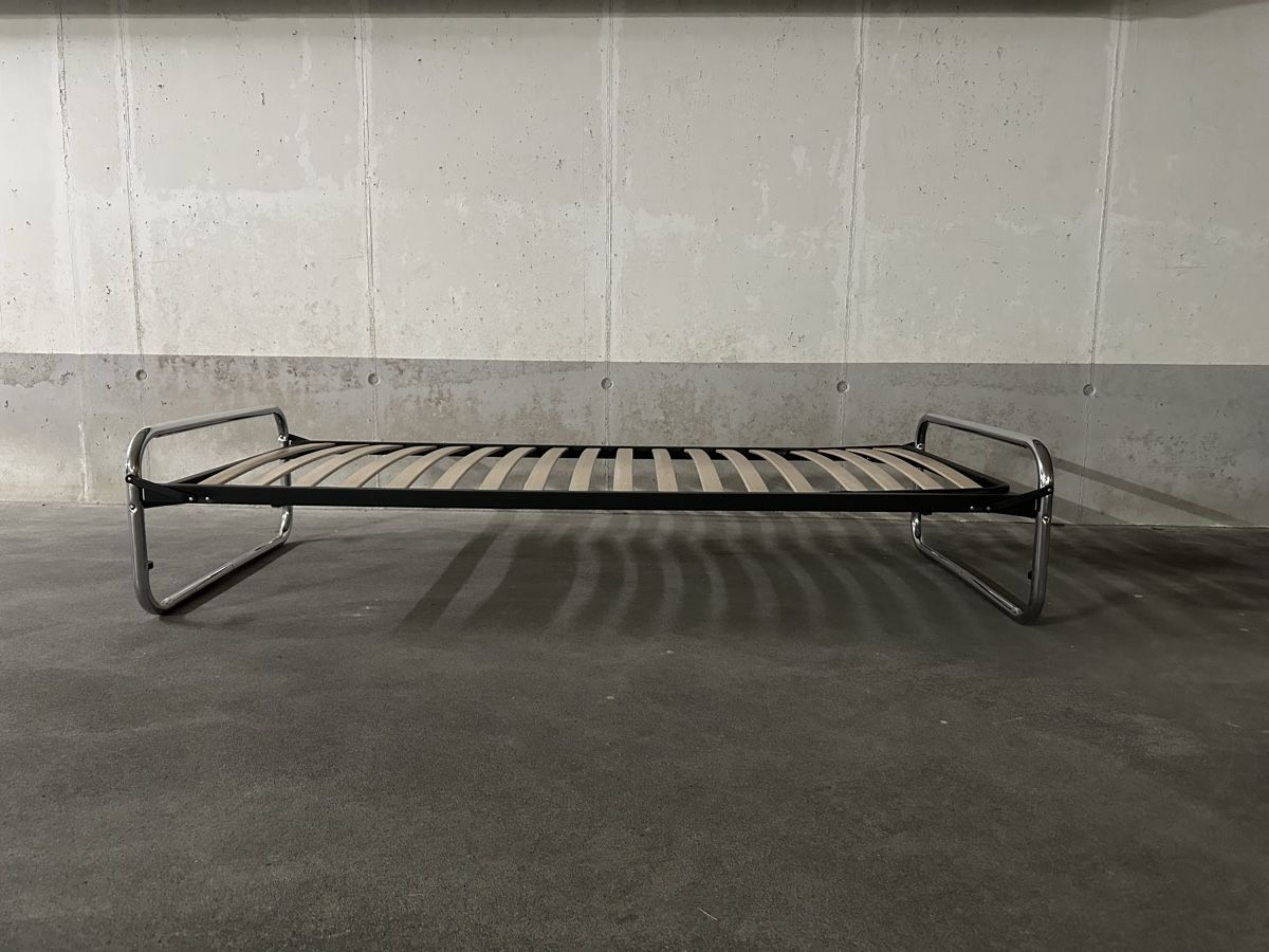 Lits: Designer Bett 90x200 – D'occasion à Niederurnen par KEVIN078 1