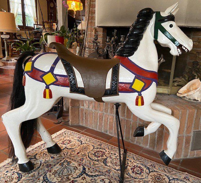Sculptures & Statues: Echtes wunderschönes Karusellpferd – D'occasion à Gersau par pandabear01