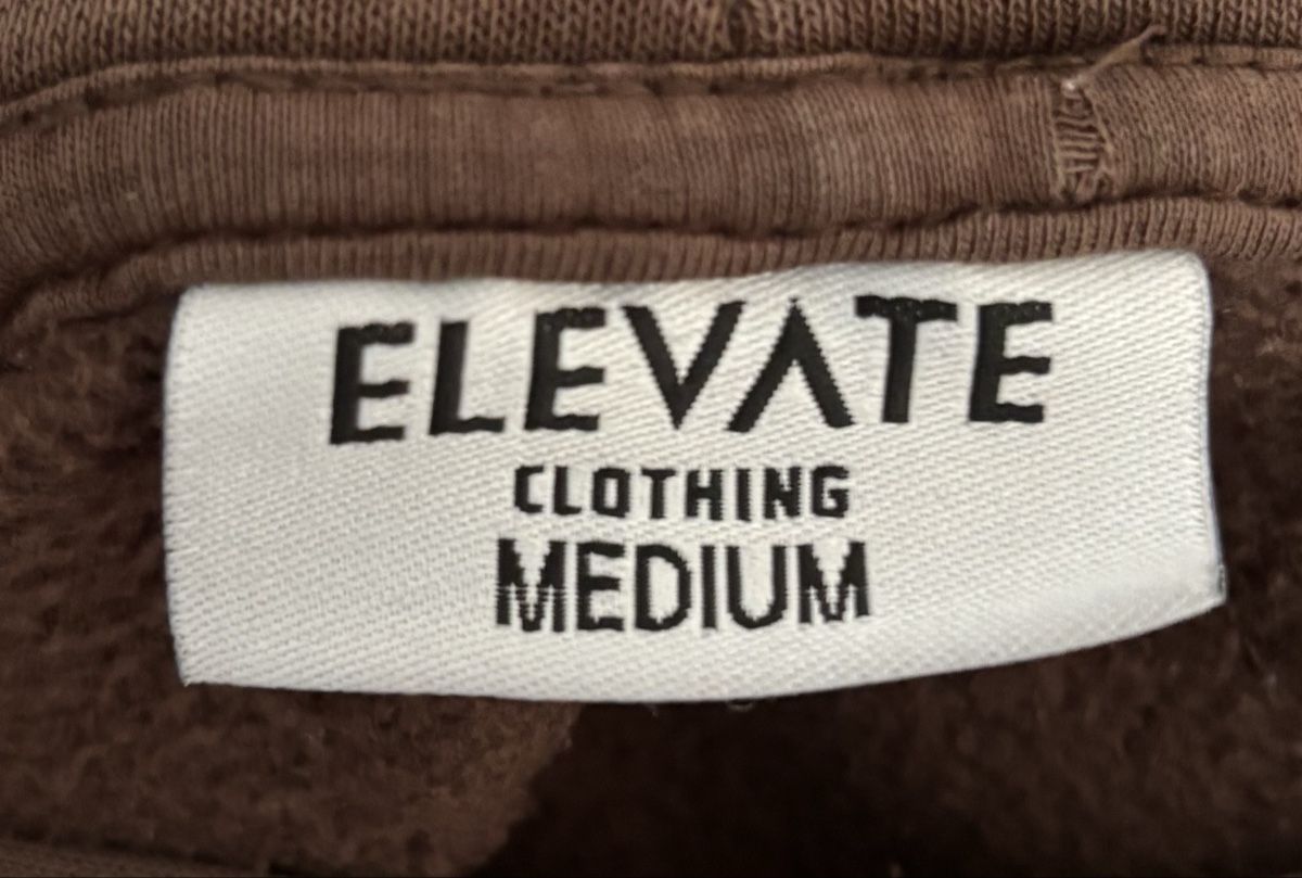 Pullover & Sweatshirts: Elevate Hoodie Grösse M – Gebraucht aus Rafz von JJPuu2 2