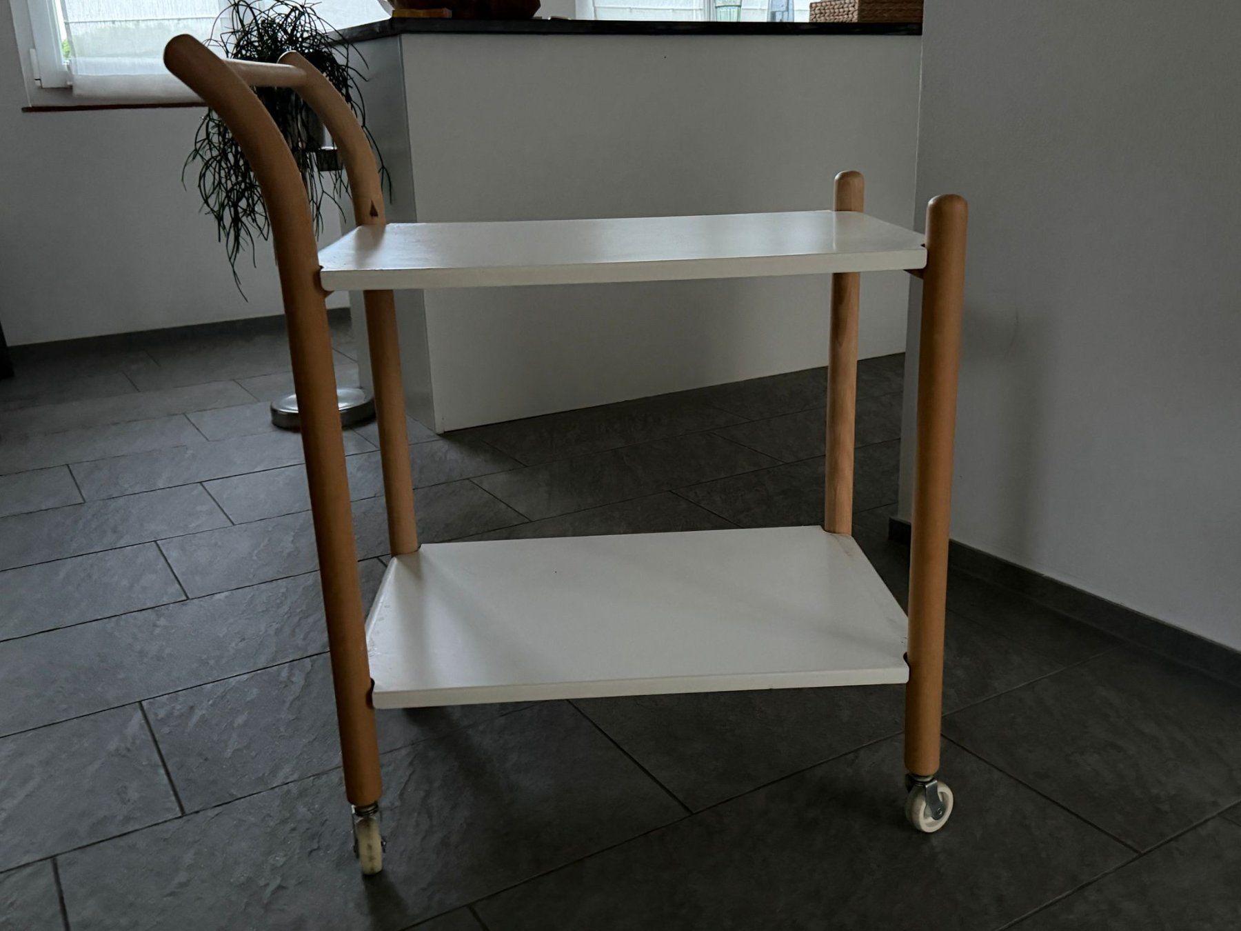 Carrelli di servizio: Servierwagen, Servicetisch, Beistelltisch – Usato da Zürich venduto da Flair4