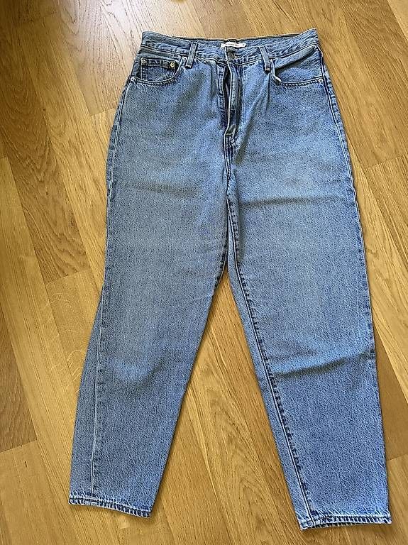 Levi's Jeans: Lévis 29 – Usato da Pully venduto da tarra26