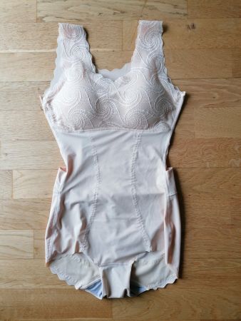 hübsche body gr. 32-34