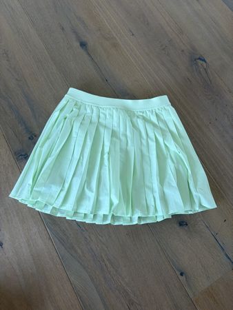 Lululemon Faltenrock, matcha grün, Grösse M, neu!