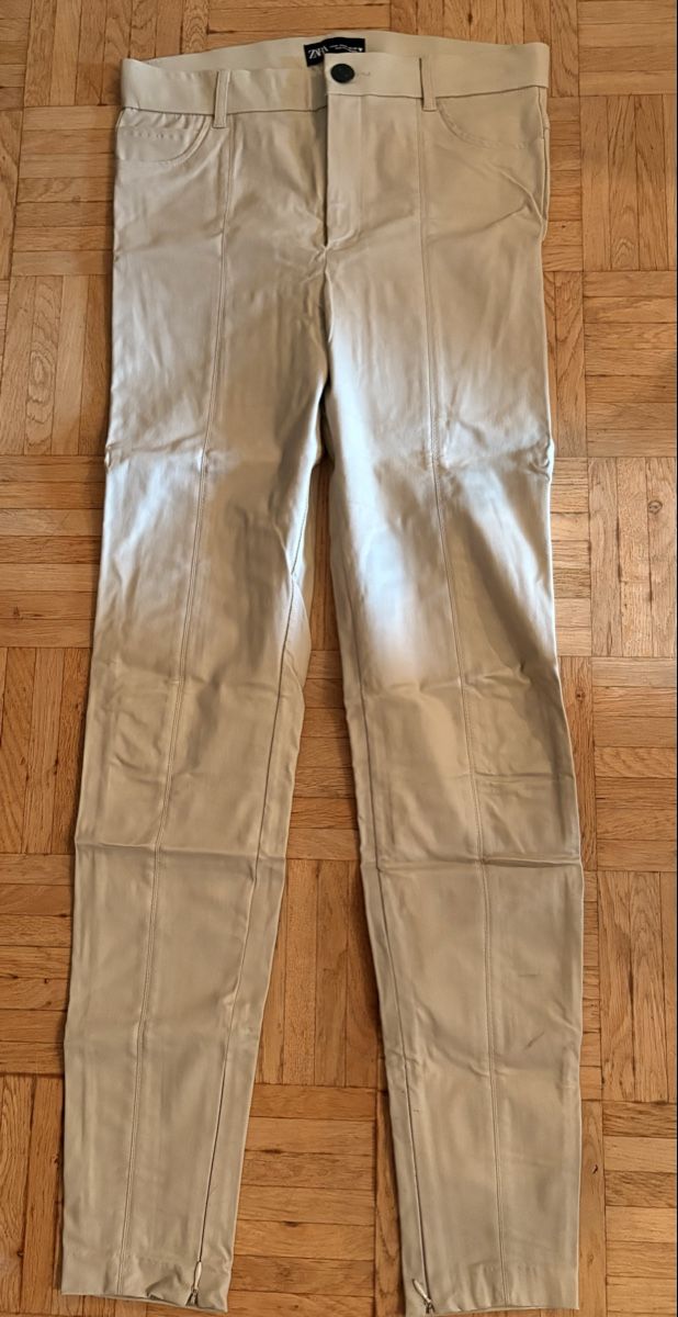Zara Pantaloni: Zara Kunstlederhose – Nuovo (secondo la descrizione) da Flims Dorf venduto da chauy