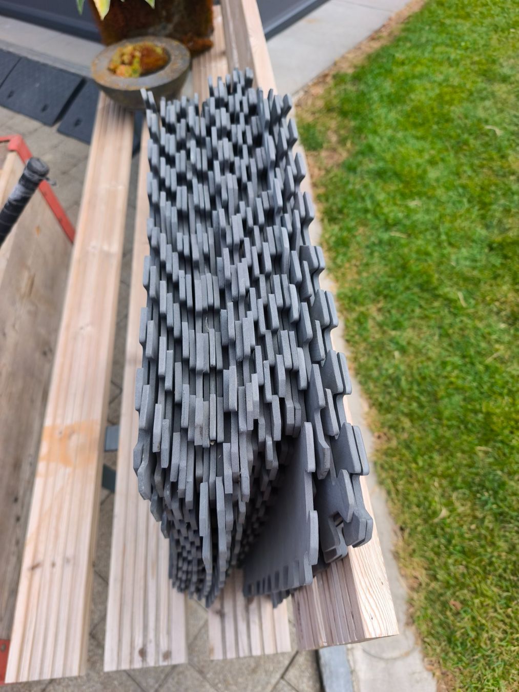Rivestimenti per pavimenti: Pool  /  Bodenschutzplatte 50 X 50 Grau – Usato da Niederwil SG venduto da Thaliban 1