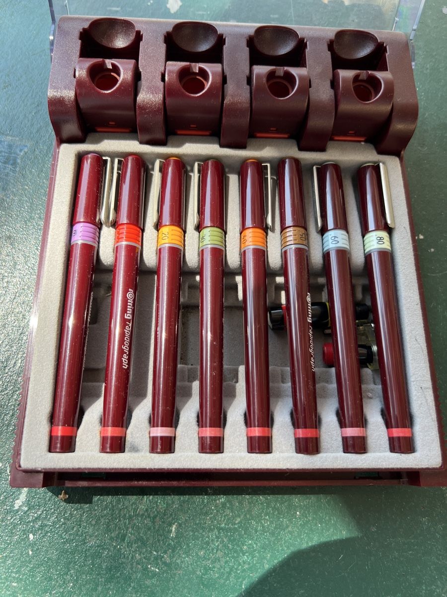 Rotring Penna & Evidenziatori: Rotring Rapidograph 7 Stifte Set mit Koffer gebraucht – Usato da Urdorf venduto da Glouis