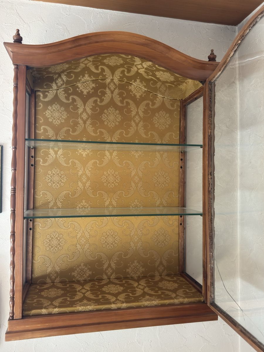 Vetrine: Antike Wandvitrine – Usato da Hombrechtikon venduto da Froeschli9 1