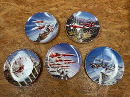 Patrouille Suisse Teller-Set "Formation Schwan" 5 Stk.