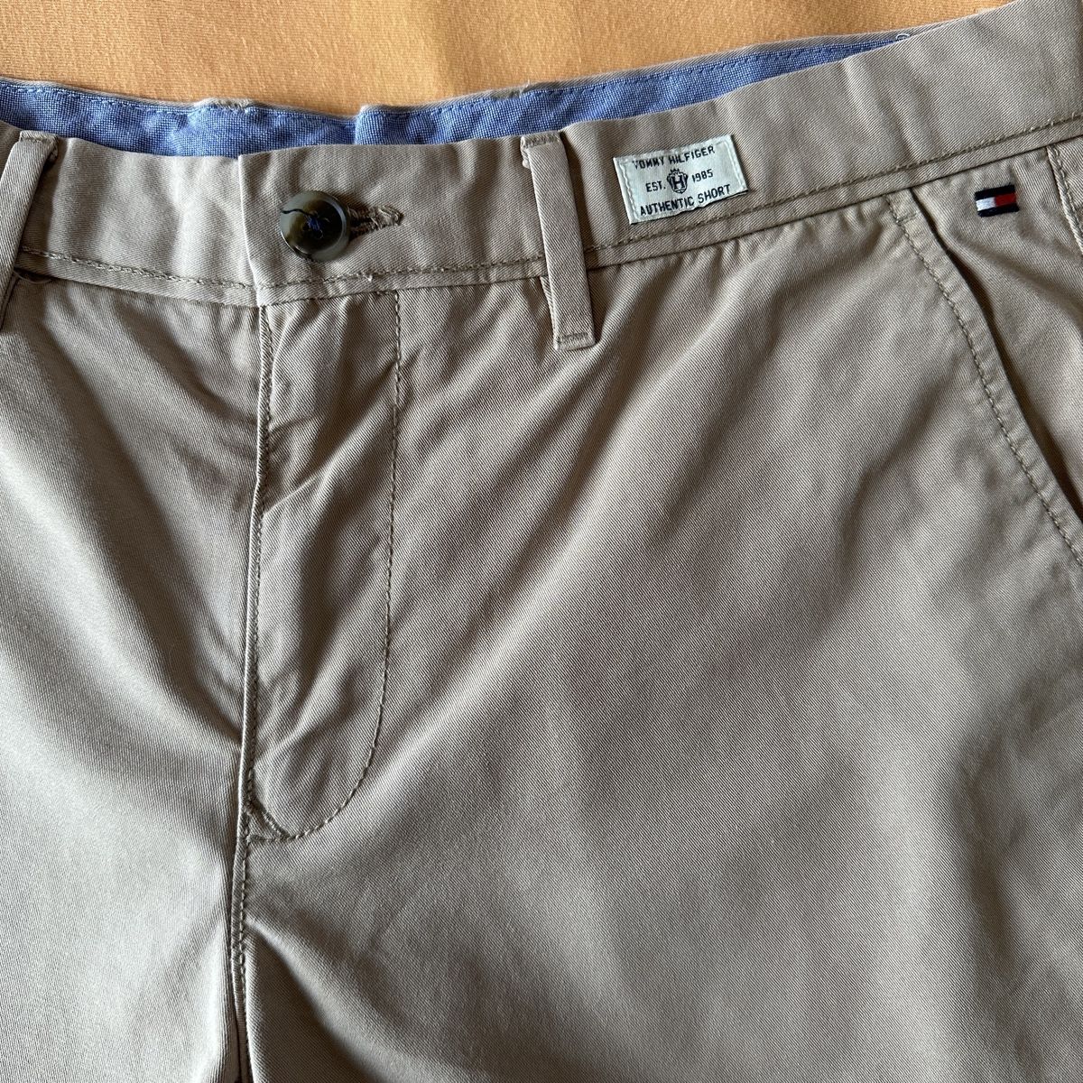 Tommy Hilfiger Hosen: Tommy Hilfiger Shorts – Neu (gemäss Beschreibung) aus Wallisellen von Last_Chance_Sale 1