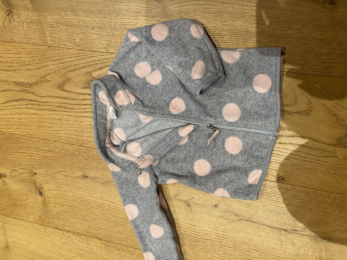 H&M Jacken & Mäntel: Fleecejacke mit Pünktli, Grösse 68 – Gebraucht aus Hohentannen von Hawaii29 1