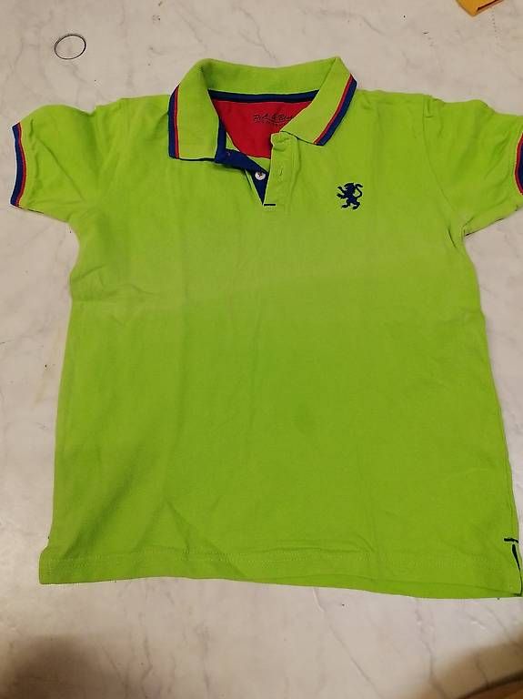 T-Shirts: Tshirt, Grösse 134-140, Je stuck 3 Chf – Gebraucht aus thalwil von Ray7211 1