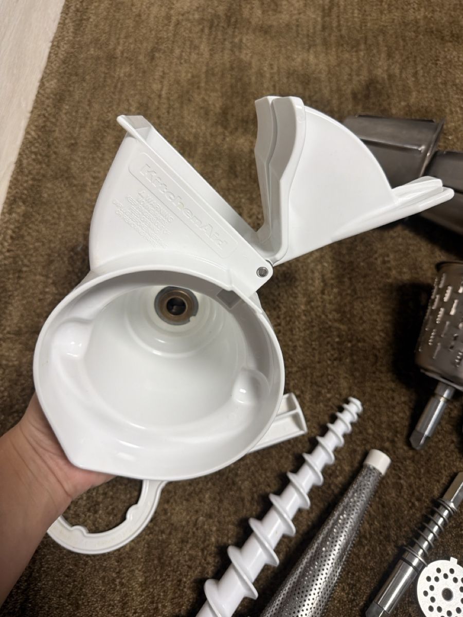 Kitchenaid Elettrodomestici da cucina: KitchenAid Vorsatz-Set Fleischwolf und Gemüseschneider – Usato da Zürich venduto da ER0305 1