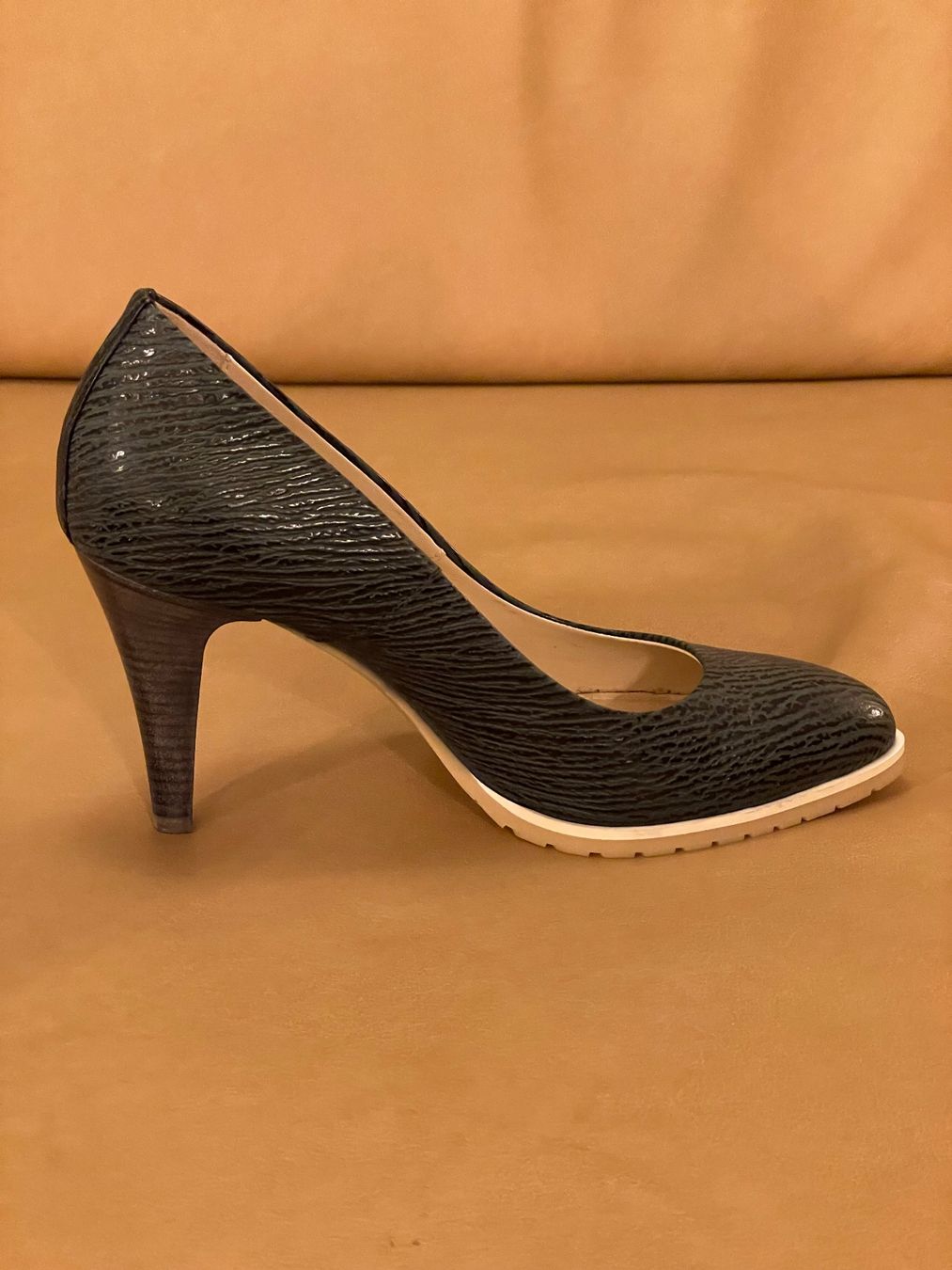 Navyboot Scarpe da donna: NAVYBOOT Leather High Heels – Nuovo (secondo la descrizione) da Corcelles NE venduto da gingerbrain 4