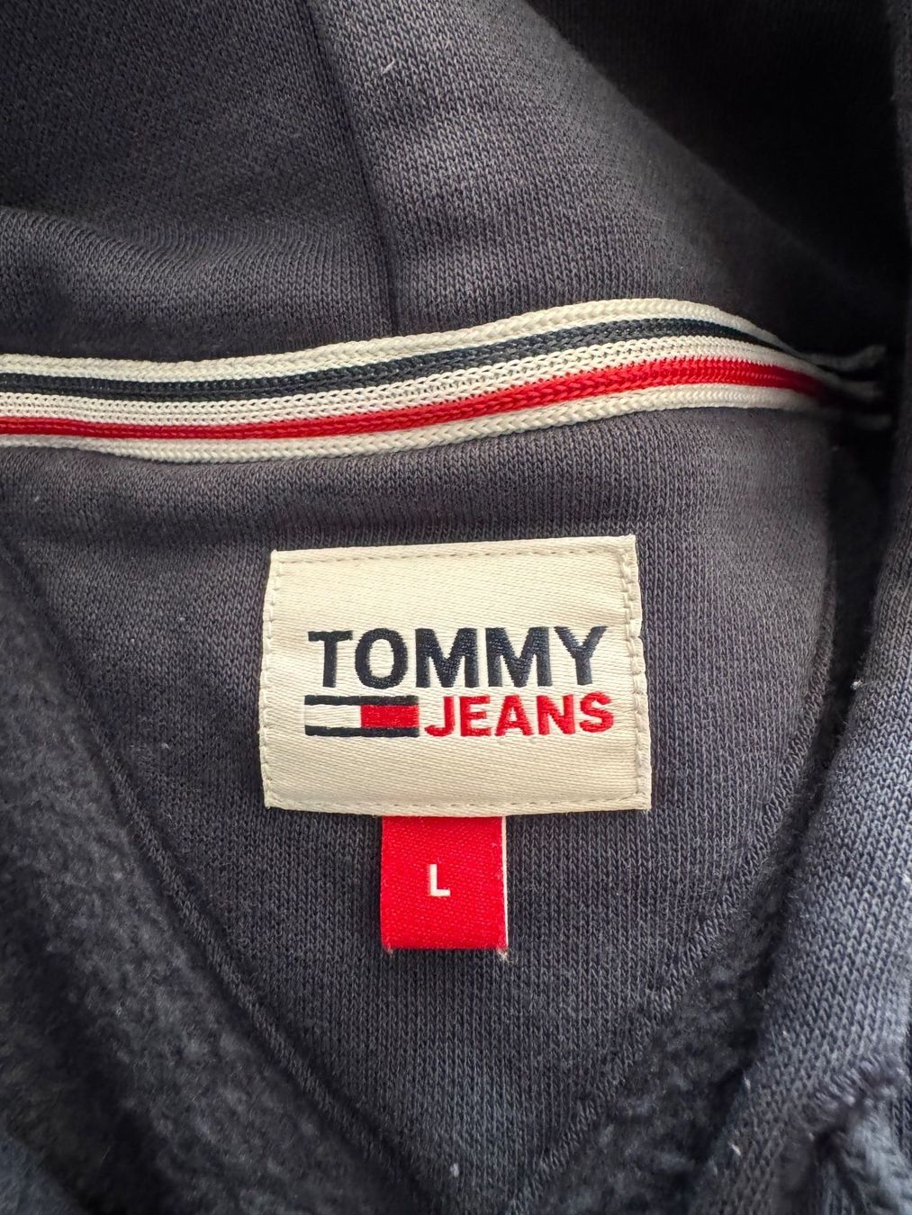 Pullover & Sweatshirts: Pullover Tommy Hilfiger – Gebraucht aus Arbon von flowerandfound 2
