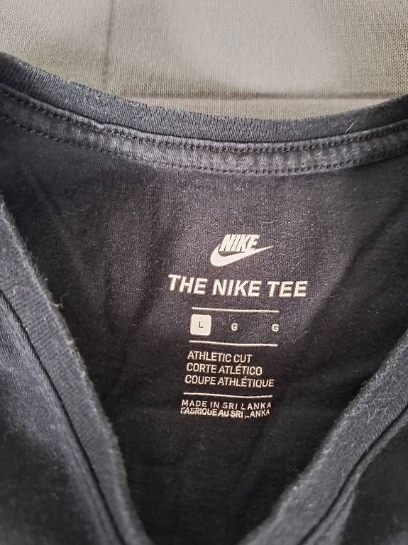 T-shirt: Nike graphic T-shirt – Usato da Kriens venduto da Jeremyt05 3
