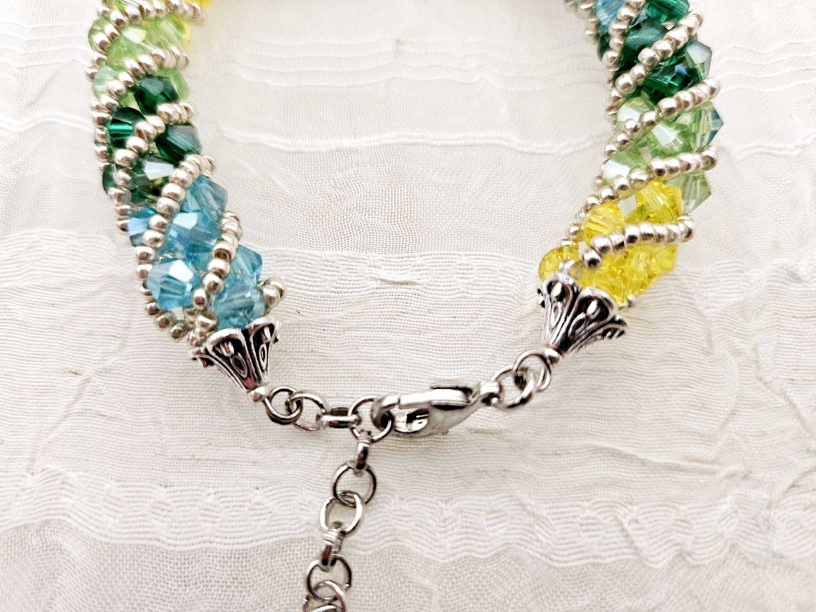Bracciali & Braccialetti: Buntes Spiral-Armband mit Glasperlen Handmade – Nuovo (secondo la descrizione) da Dietikon venduto da Eleda 1