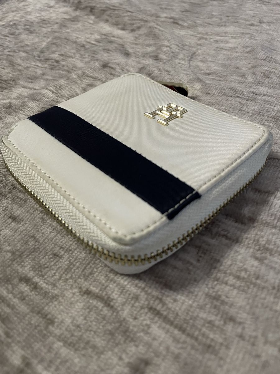 Tommy Hilfiger Portafogli: Tommy Hilfiger Portemonnaie – Usato da Rheineck venduto da cha_p9qy 4