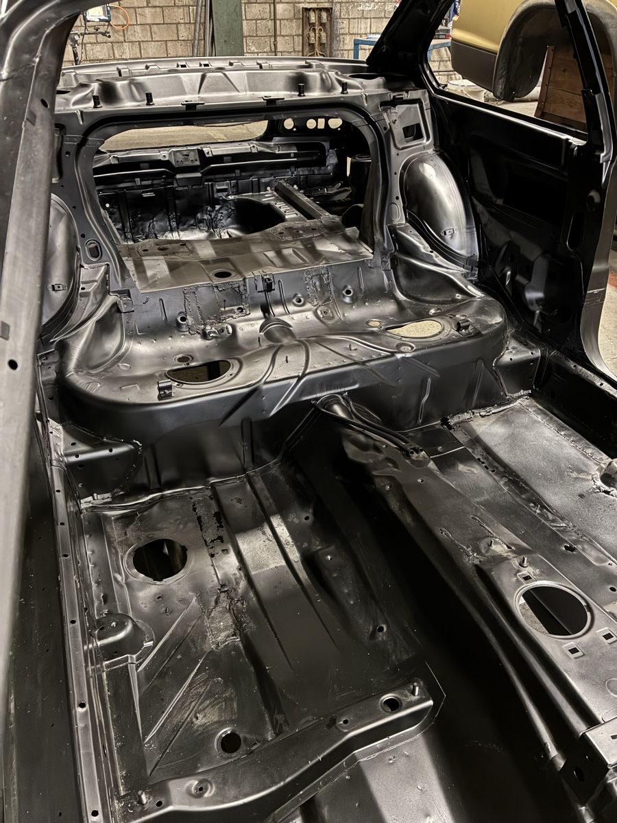 BMW Automobili: BMW e36 Rohkarrosserie / Chassis – Usato da Künten venduto da phi_rl6r 3