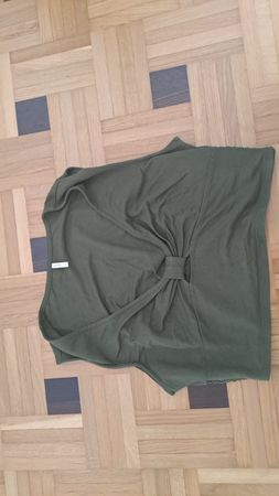 Damen Top grün Grösse M neuwertig