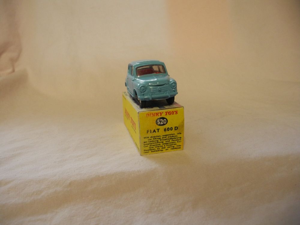 Dinky Toys Fiat 600 N°520 - 1/43, Fabrication Française, Jamais Jouée, état Neuf