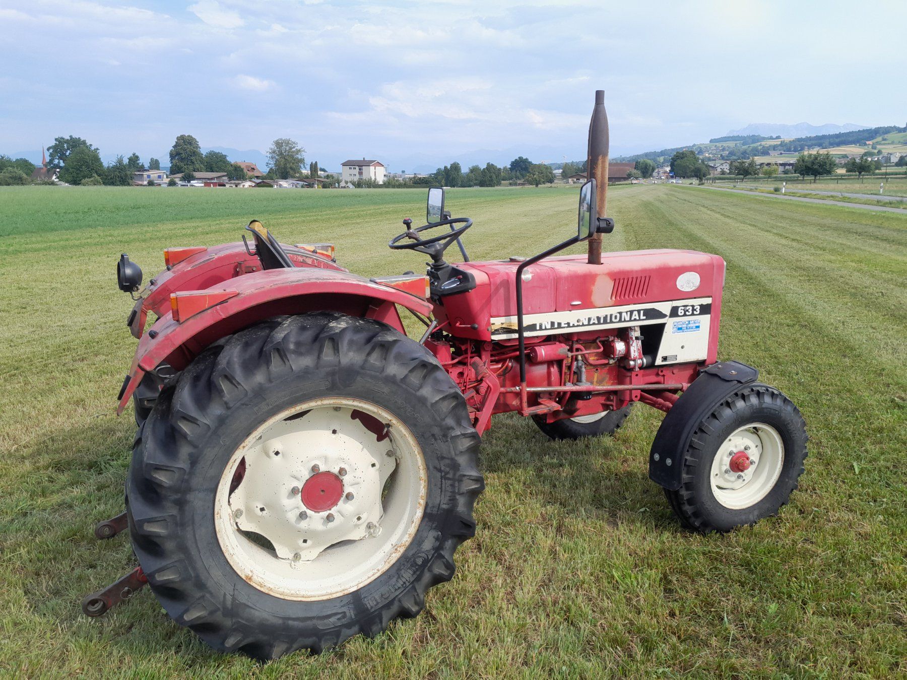 IHC Tracteurs: Traktor IHC 633 – D'occasion à Oberkirch LU par terratrac120 3