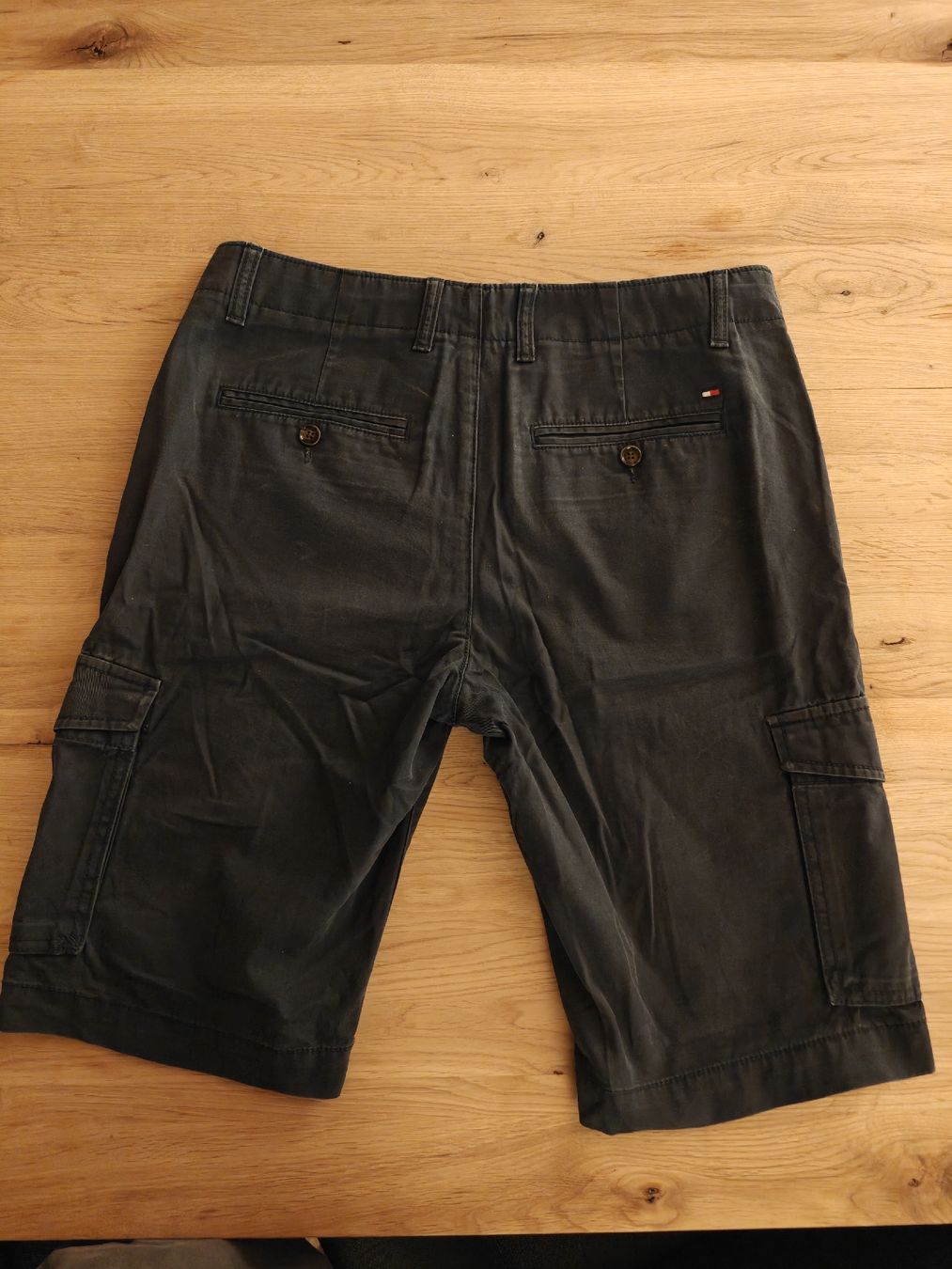 Pantaloni: Tommy Hilfiger Cargo Shorts  – Usato da Forst venduto da Ramonnoel 1