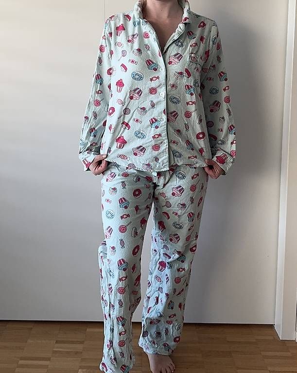 Negligees & Pyjamas: Forever 21 Pyjama-Set Gr. 36 – Gebraucht aus Basel von R__Mueller