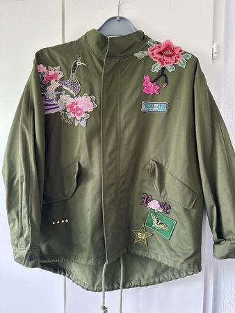 Zara Jacke