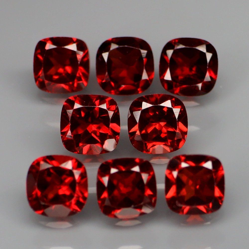Edelsteine: 8 geschliffene rote Granate, 6.28ct – Neu (gemäss Beschreibung) aus Nuglar von Tc15