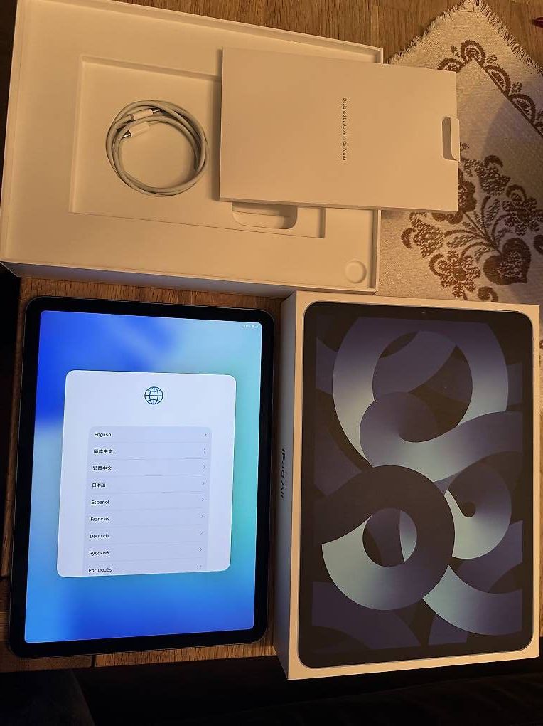 Tablet PC: iPad Air M1 Wifi 11" 64 GB – Usato da Rorbas venduto da zsoltar