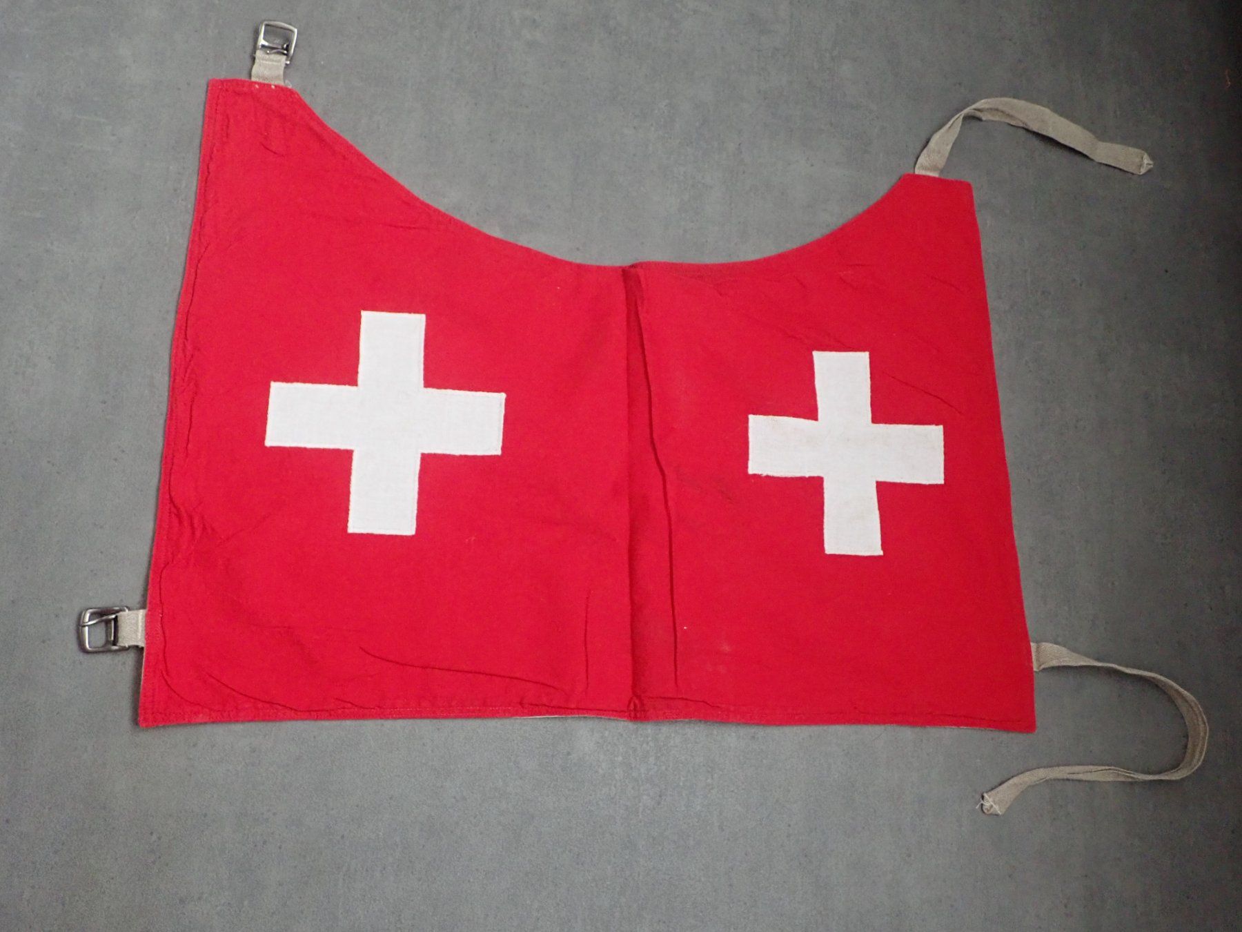 Schweizer Armee Uniformen: Dossard pour chien militaire suisse – Gebraucht aus Onex von mac_w8c2