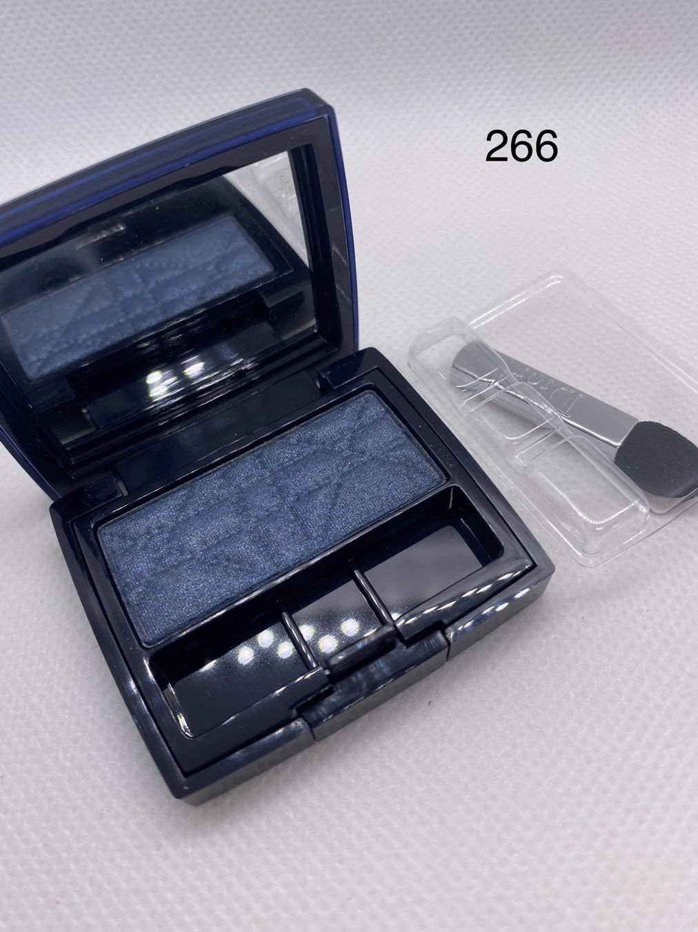 Dior Maquillage: Dior mono eyeshadow maquillage – Neuf avec emballage d'origine à Pully par Natala