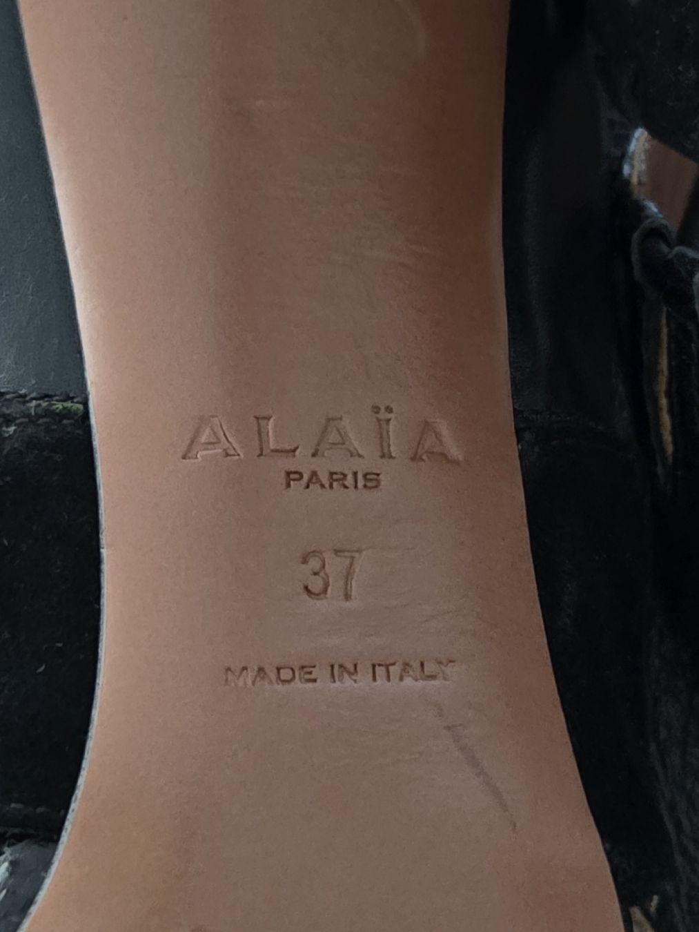 Scarpe da donna: Alaia Schuhe GR 37 mit Karton – Usato da Luzern venduto da annabelle25 7