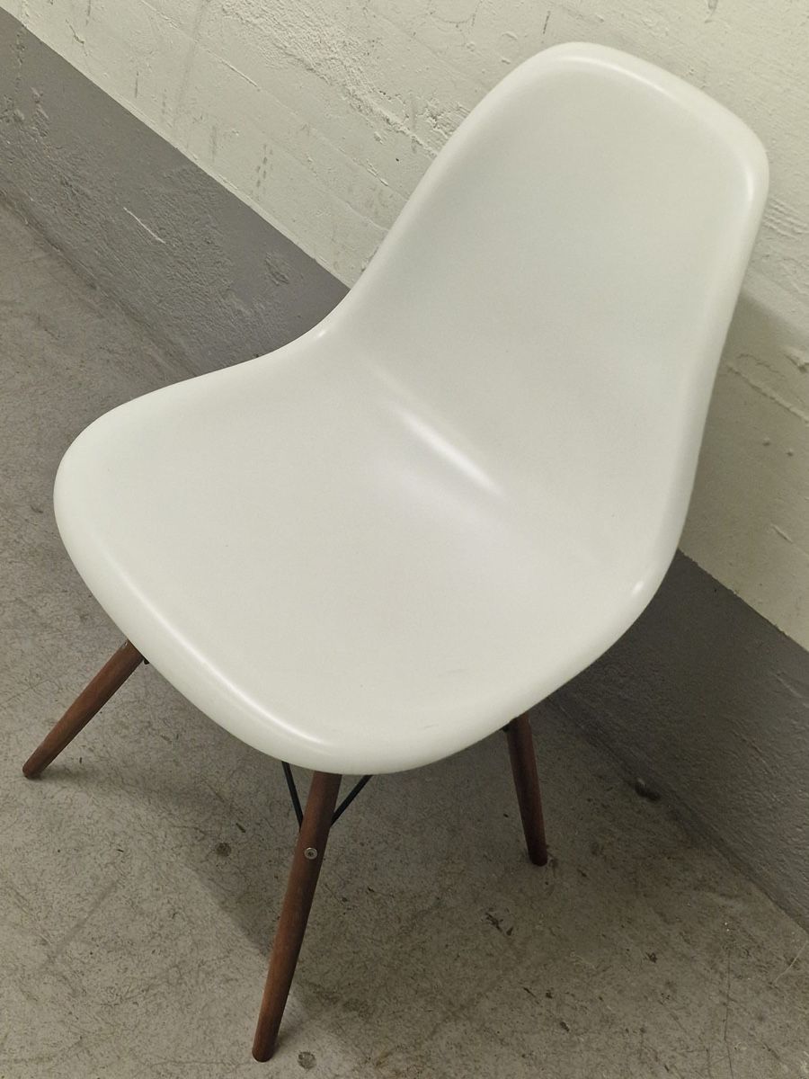 Sedie: Vintage Stuhl Weiss – Usato da Zürich venduto da Vintage-1993