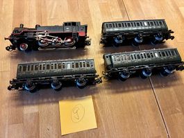 Märklin Lok mit 3 Wagen 4004 / 4005