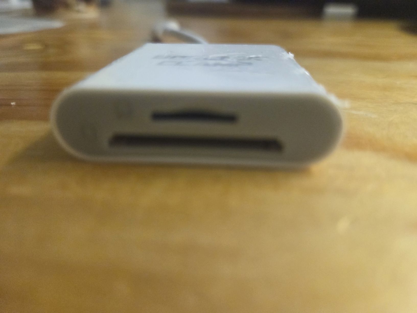 Laufwerke & Adapter: BORLTER CLAMP USB Adapter - SD/TF Kartenleser, Weiss – Neu (gemäss Beschreibung) aus Allschwil von Zora_26 1