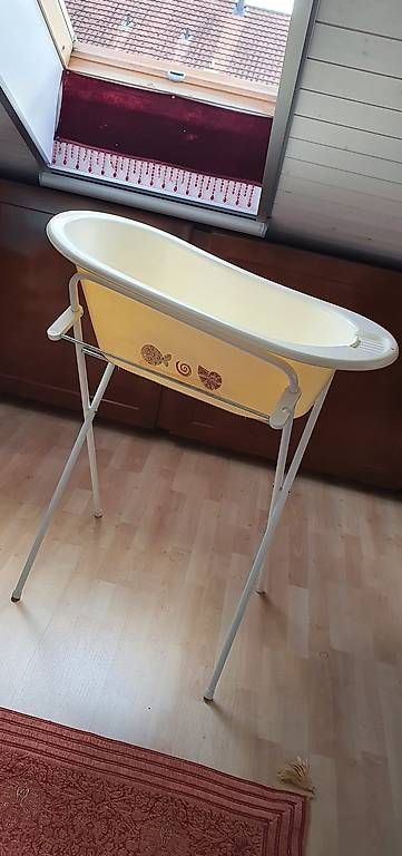 Vasche da bagno: Babybadewanne mit Metallgestell – Usato da Langenthal venduto da hab_zw5p