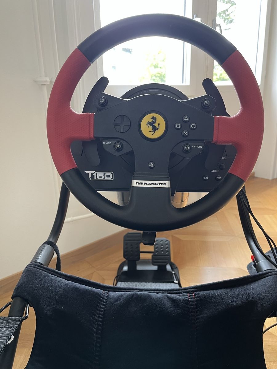 Thrustmaster Controller: Thrustmaster T150 Ferrari + Playseat Challenge - Komplettset – Usato da Zürich venduto da Springsale 2