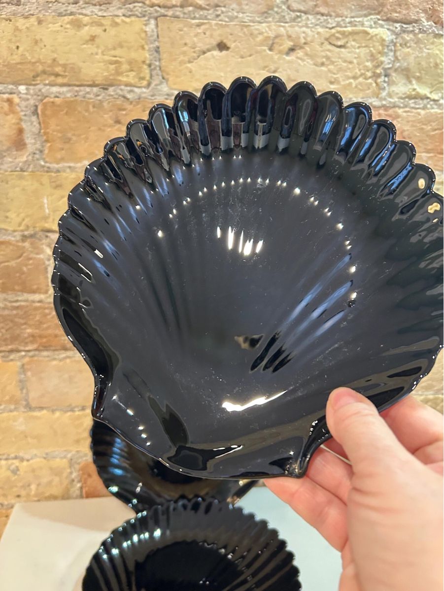 Services de table: Vintage Arcoroc Black Glass Shell Dishes – D'occasion à Zürich par Zurich_TimeCapsule 3