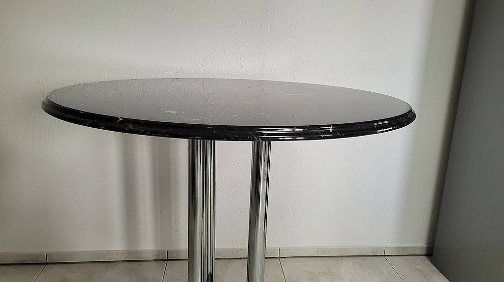 Tavoli: Marmortisch rund mit Chromgestell / Tisch rund – Usato da Zofingen venduto da Loop_ReSale 2