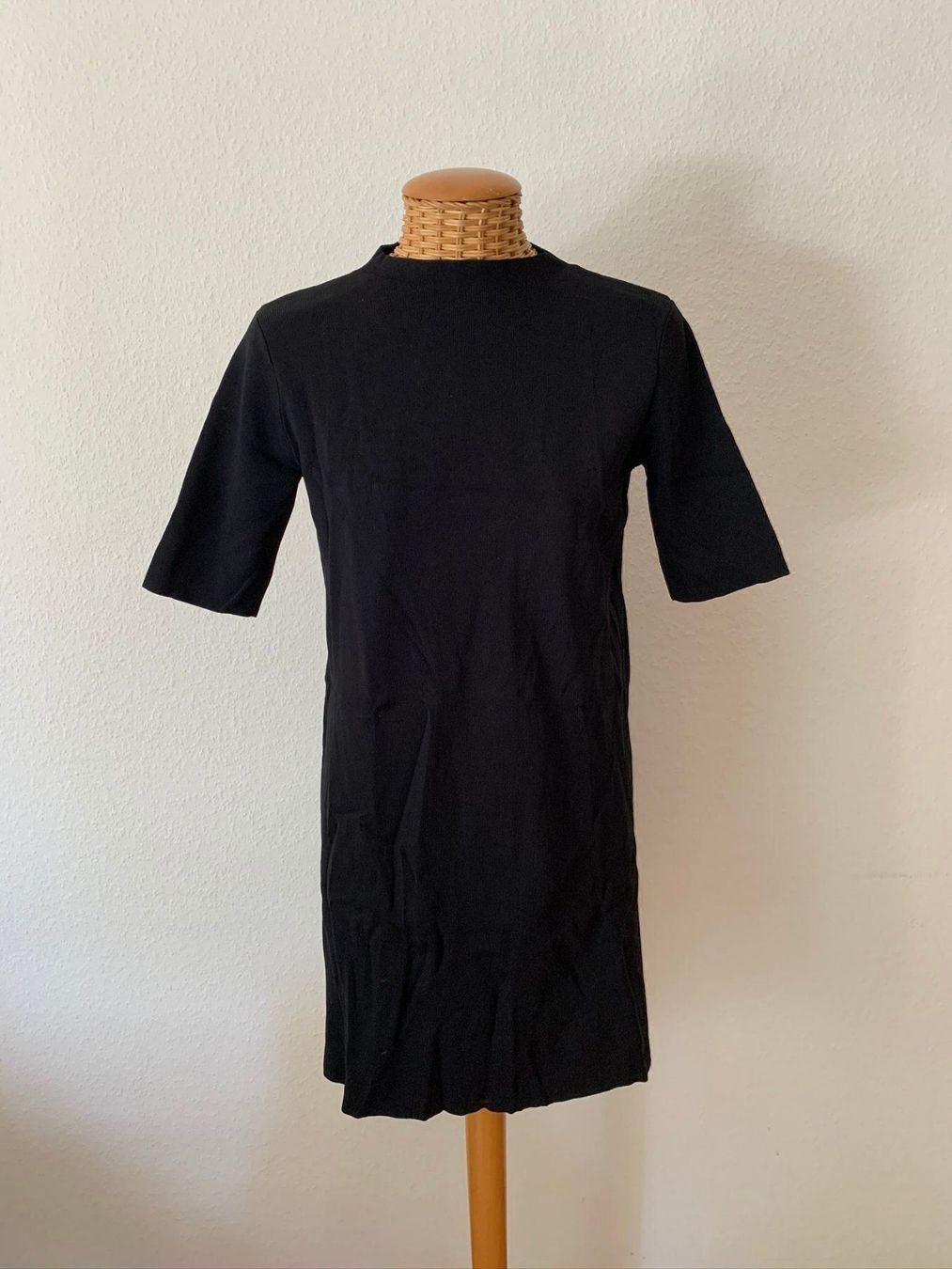 Mango Vestiti: MANGO - Kleid schwarz stretch M – Usato da Zürich venduto da Diazaio