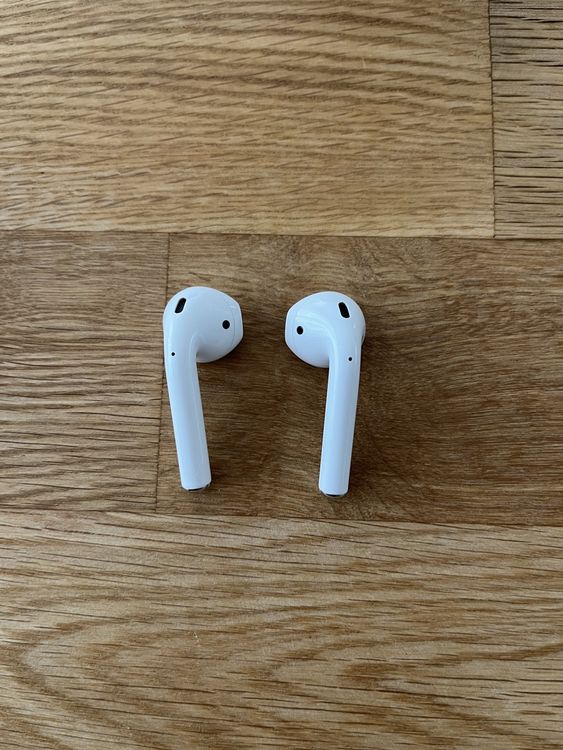 Apple AirPods 2  7