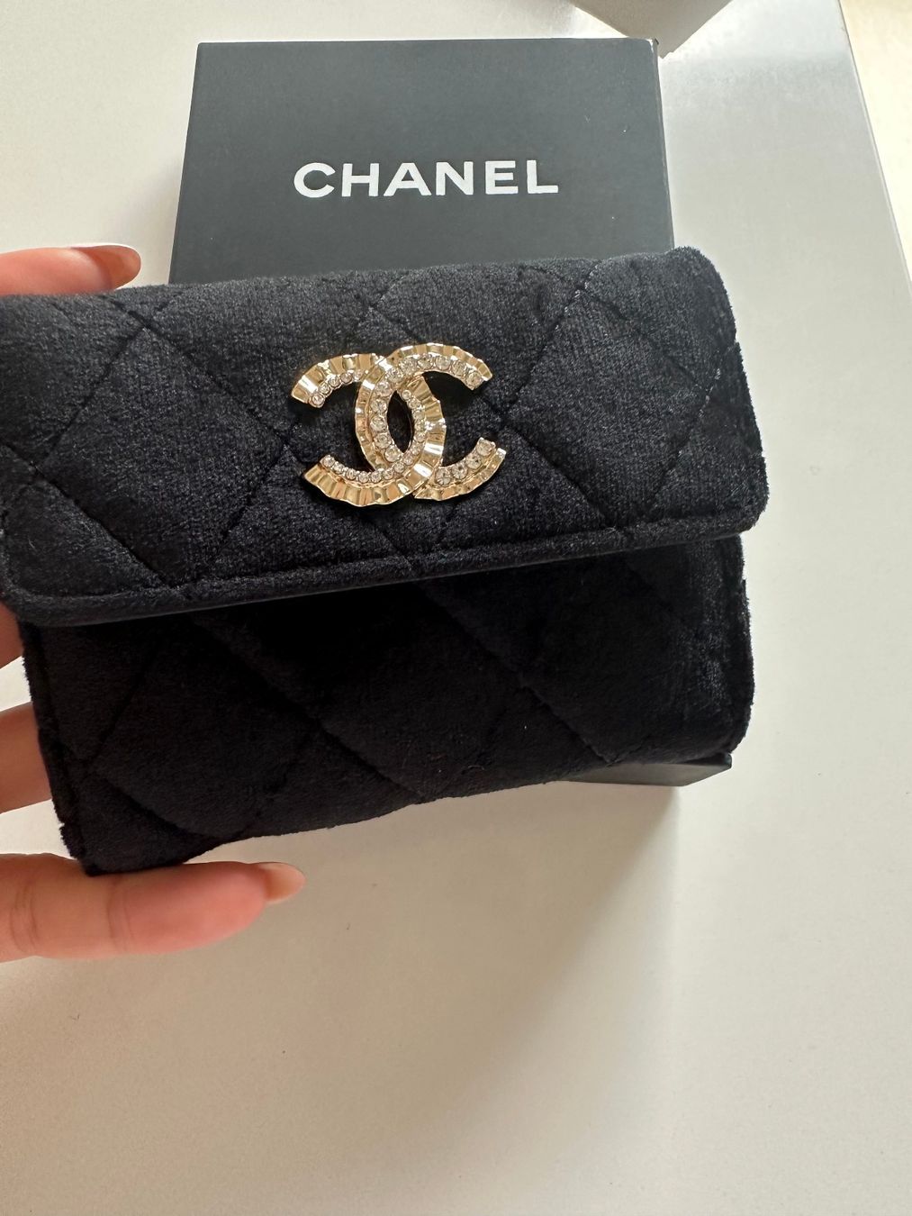 Chanel Portafogli: CHANEL  Kartenetui Wallet – Nuovo e nell'imballaggio originale da Steinmaur venduto da regenbogen052 1