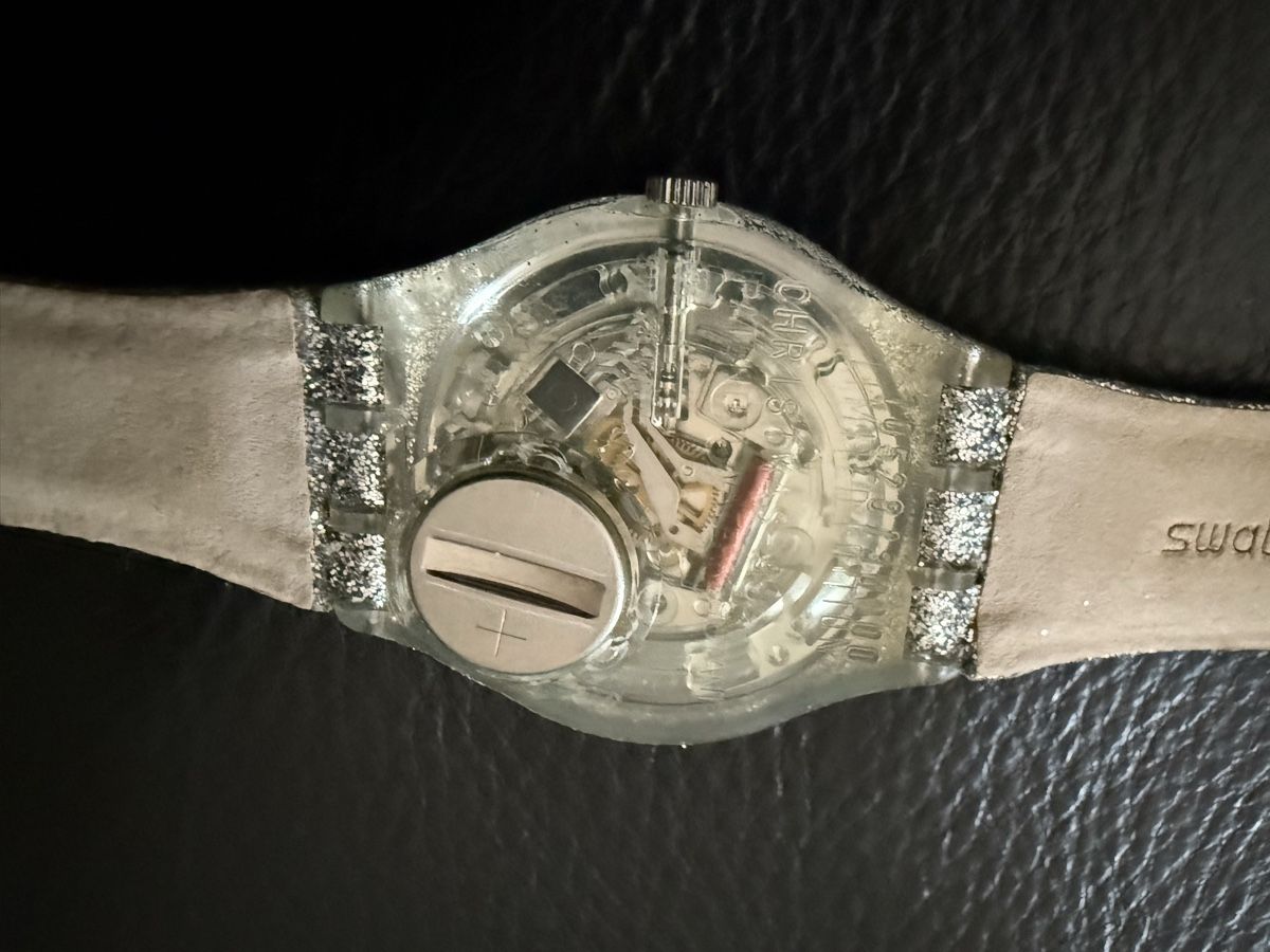 Swatch Uhren: Swatch Uhr mit Glitzer Armbanduhr – Gebraucht aus Goldach von Donpancho 7
